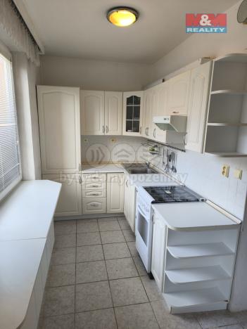 Pronájem bytu 3+1, Pardubice - Studánka, Věry Junkové, 61 m2