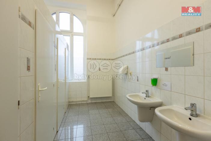 Prodej výrobních prostor, Rumburk - Rumburk 1, Komenského, 2387 m2