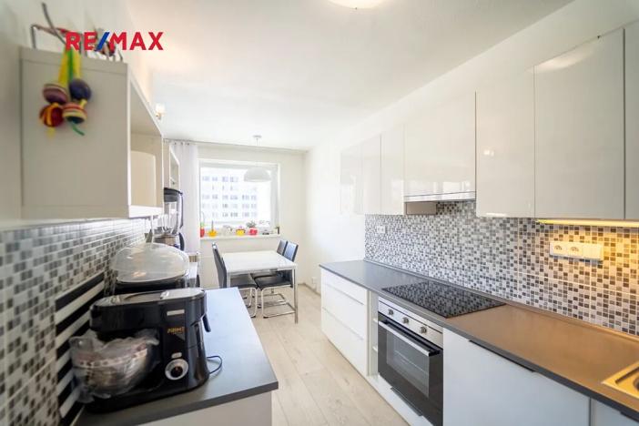 Prodej bytu 4+1, Praha - Řepy, Španielova, 90 m2