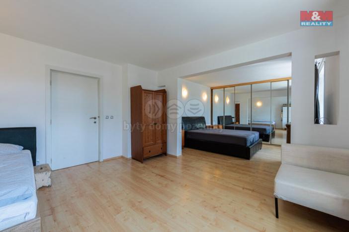 Prodej rodinného domu, Hroznětín, ČSA, 240 m2