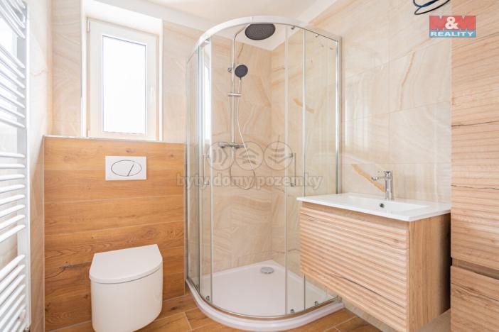 Prodej činžovního domu, Černá v Pošumaví - Bližná, 249 m2