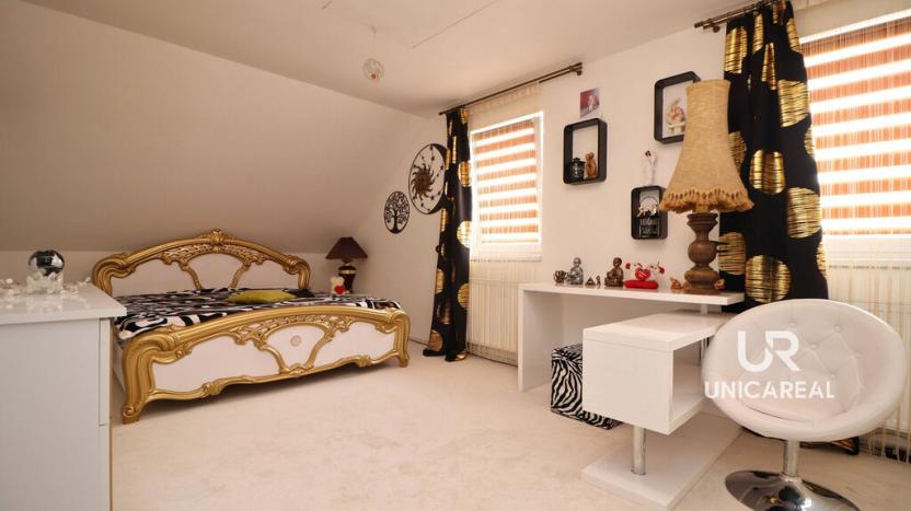 Prodej rodinného domu, Božice, 233 m2