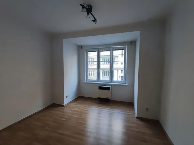 Pronájem bytu 1+kk, Praha - Žižkov, Ambrožova, 23 m2