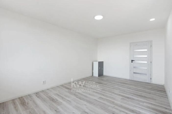 Prodej bytu 3+1, Praha - Troja, Hnězdenská, 74 m2