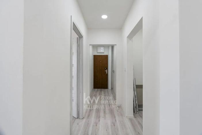 Prodej bytu 3+1, Praha - Troja, Hnězdenská, 74 m2