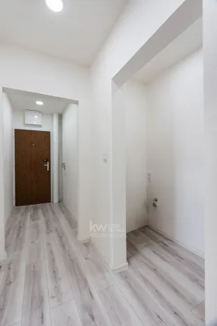 Prodej bytu 3+1, Praha - Troja, Hnězdenská, 74 m2