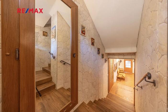 Prodej rodinného domu, Nový Knín, 350 m2