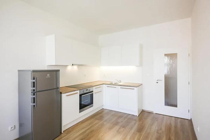 Pronájem bytu 2+kk, Praha - Vršovice, Rybalkova, 45 m2