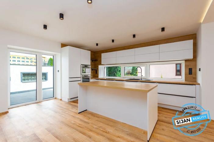 Prodej bytu 3+kk, Ostrava, U Lesa, 98 m2