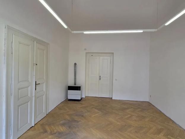 Pronájem kanceláře, Hradec Králové, Gočárova třída, 24 m2