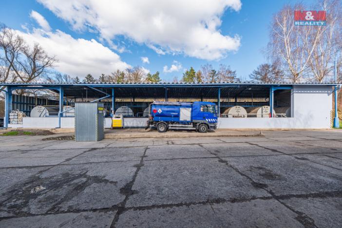 Prodej obchodního prostoru, Lišany, 832 m2