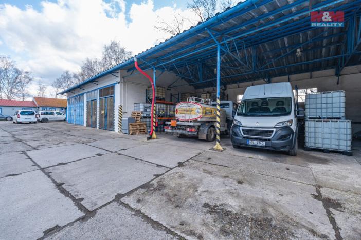 Prodej obchodního prostoru, Lišany, 832 m2