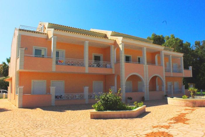 Prodej ubytování, Korfu, Jónské Ostrovy, Řecko, 490 m2