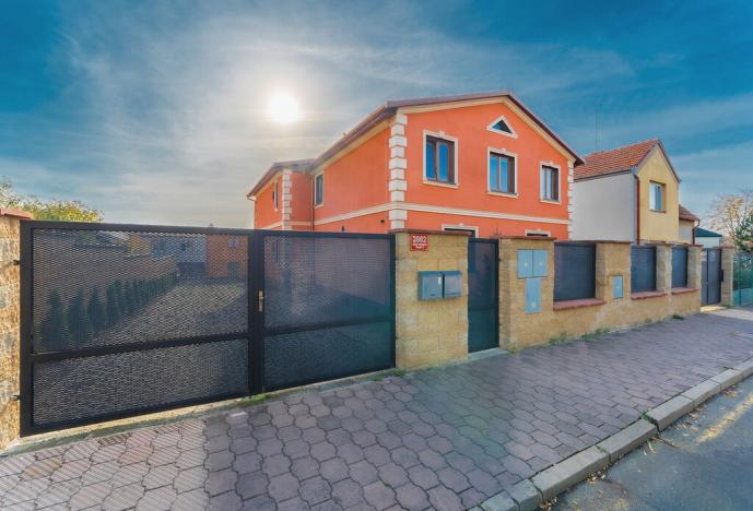 Prodej rodinného domu, Praha, 520 m2