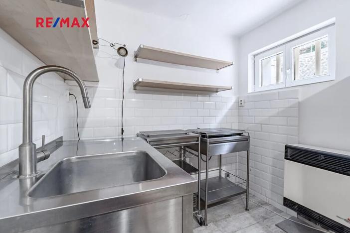 Prodej rodinného domu, Praha - Karlín, Pernerova, 60 m2