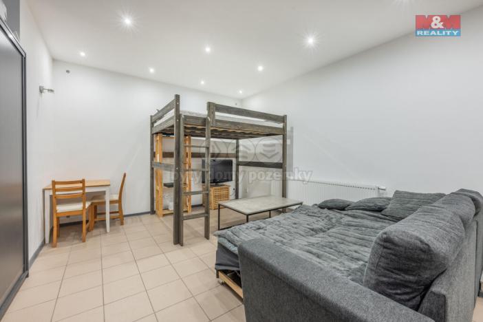 Prodej obchodního prostoru, Kladno - Švermov, Svojsíkova, 45 m2