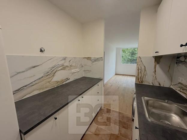 Pronájem bytu 2+kk, Praha - Řepy, Laudova, 44 m2