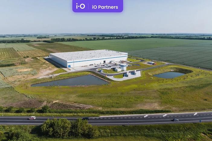 Pronájem skladu, Hrušky, 5000 m2