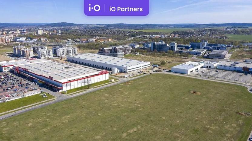 Pronájem skladu, Plzeň, Folmavská, 7632 m2