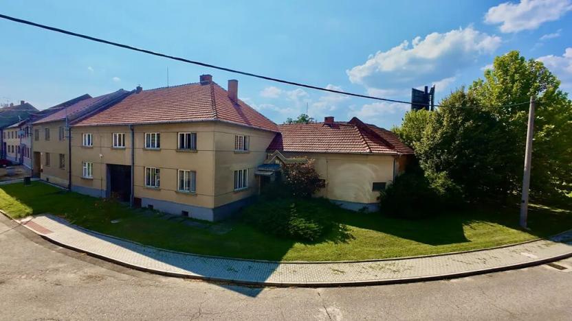 Prodej rodinného domu, Drysice, 349 m2