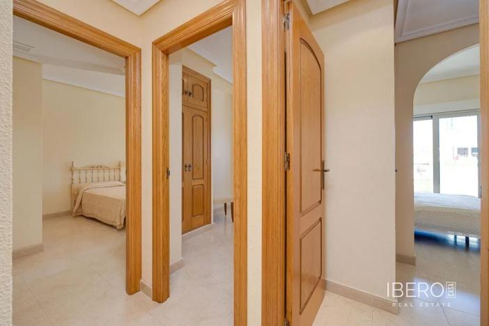 Prodej bytu 4+kk, Torrevieja, Španělsko, 133 m2