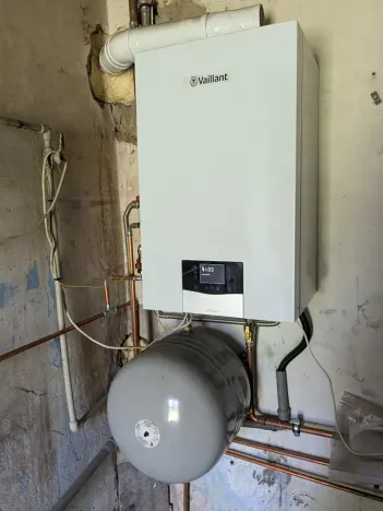 Prodej činžovního domu, Lom, Husova, 165 m2