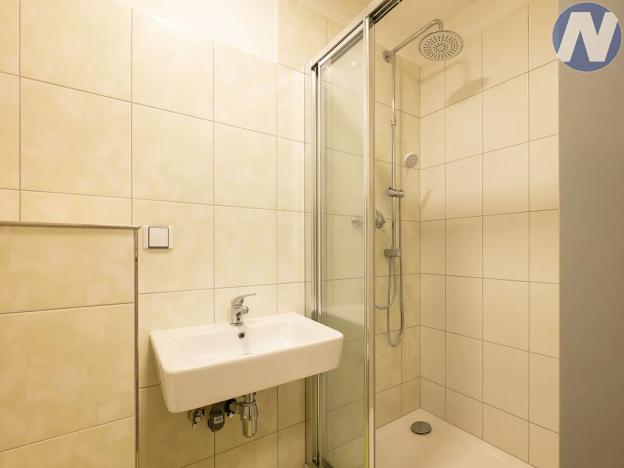 Prodej komerční nemovitosti, Husinec, Komenského, 1500 m2