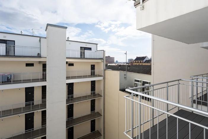 Pronájem bytu 2+kk, Brno, Bratislavská, 45 m2