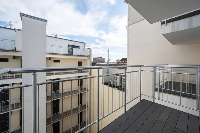Pronájem bytu 2+kk, Brno, Bratislavská, 45 m2
