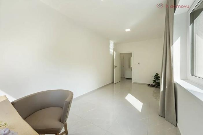 Prodej bytu 3+kk, Praha - Zbraslav, Na Baních, 78 m2