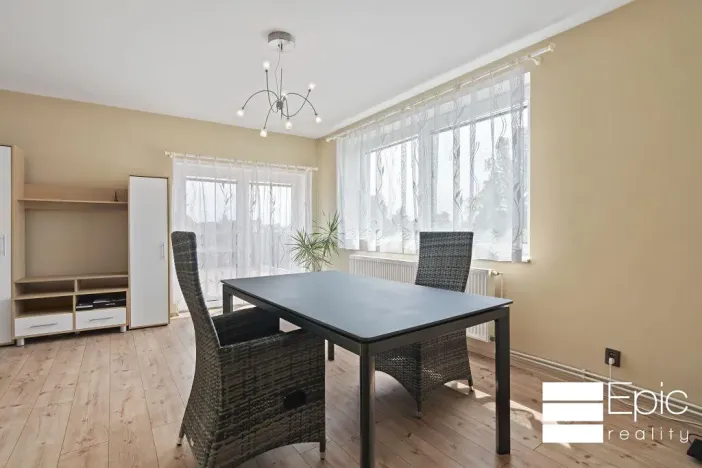 Prodej rodinného domu, Tišice, Okružní, 530 m2