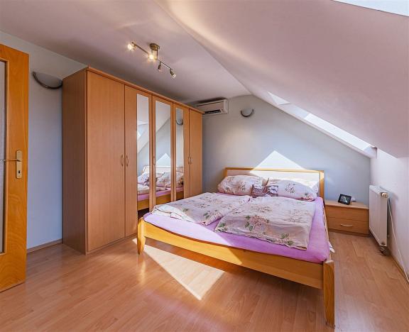 Pronájem rodinného domu, Hustopeče, U Vodojemu, 178 m2