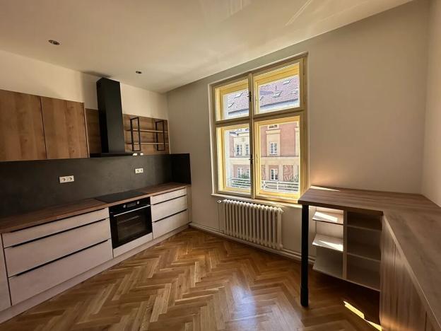 Pronájem bytu 2+1, Hradec Králové, Mánesova, 67 m2