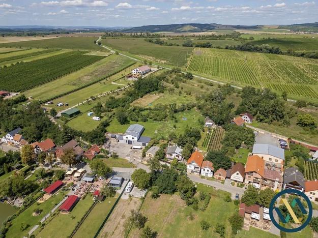 Prodej vinného sklepa, Strachotín, 192 m2