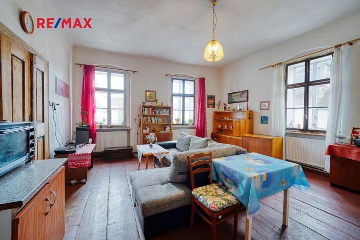 Prodej domu, Úterý, 677 m2