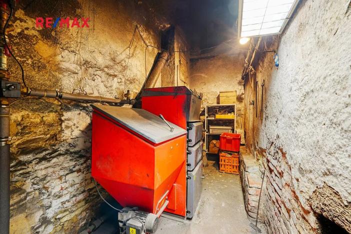 Prodej domu, Úterý, 677 m2