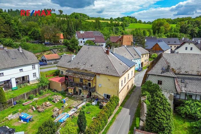 Prodej domu, Úterý, 677 m2