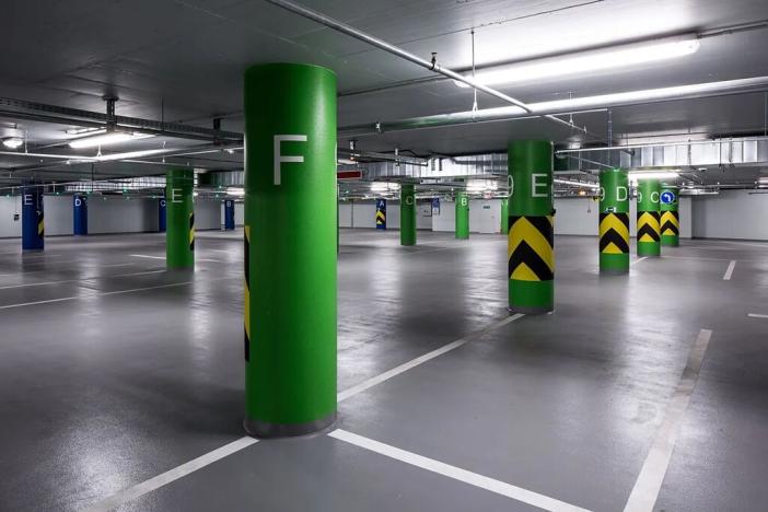 Prodej garážového stání, Karlovy Vary, Divadelní náměstí, 15 m2