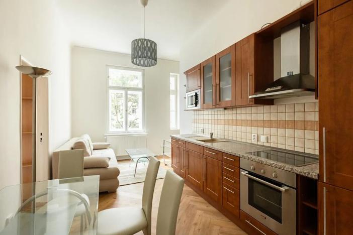 Pronájem bytu 2+kk, Praha - Vršovice, Finská, 45 m2