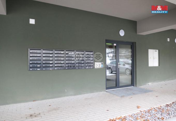 Pronájem garážového stání, Beroun - Beroun-Město, Okružní, 15 m2