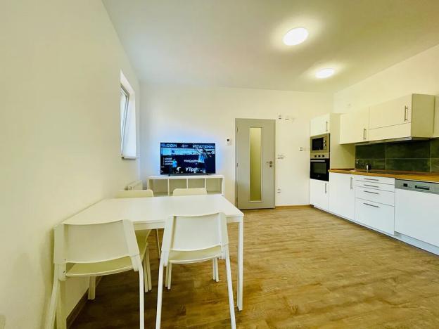 Pronájem bytu 2+kk, Jihlava, Farní, 43 m2