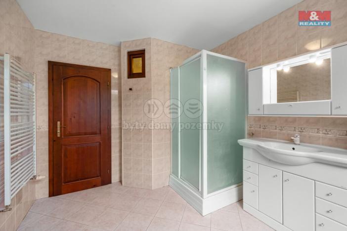 Prodej rodinného domu, Záryby, 200 m2