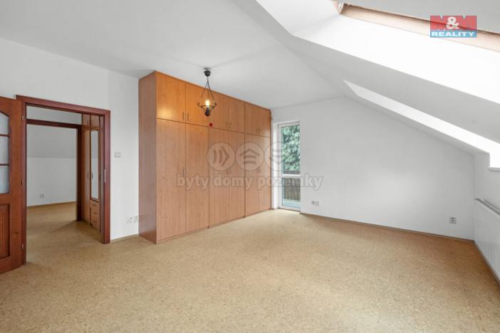 Prodej rodinného domu, Záryby, 200 m2