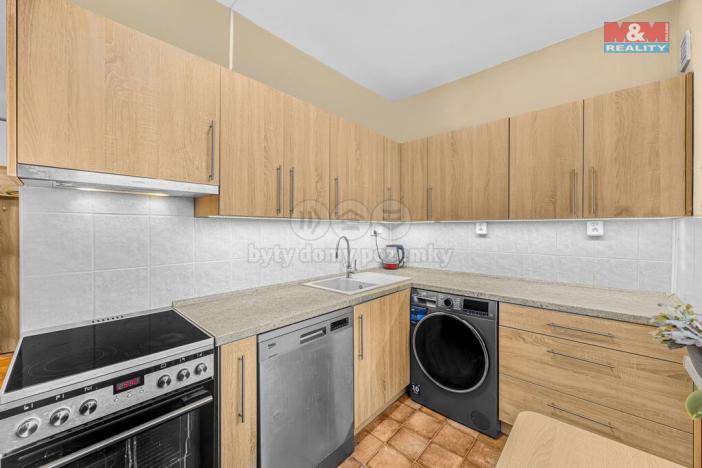 Prodej bytu 2+1, Broumov - Nové Město, U Větrolamu, 55 m2