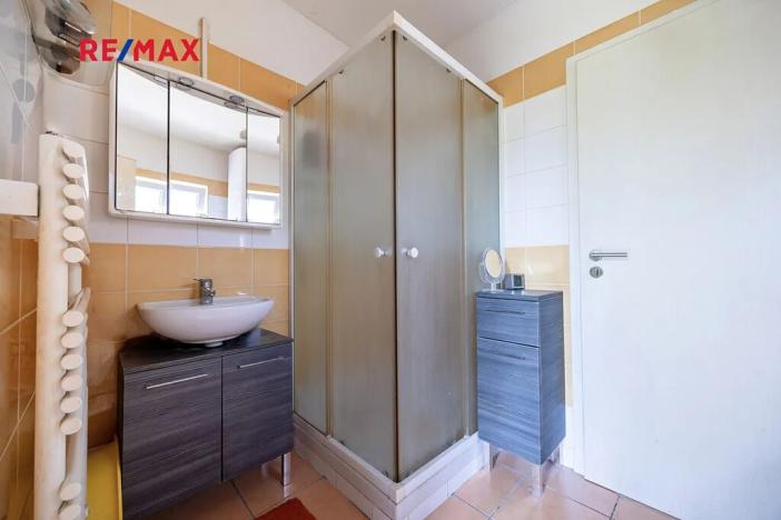 Prodej rodinného domu, Káraný, 50 m2