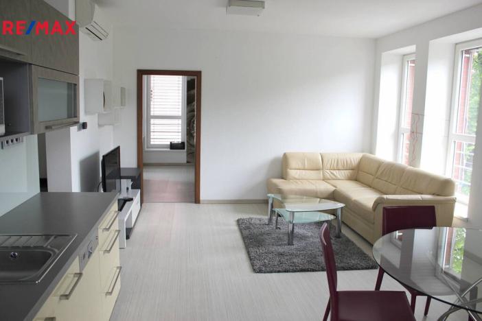 Pronájem bytu 2+kk, Ostrava - Mariánské Hory, Josefa Šavla, 63 m2