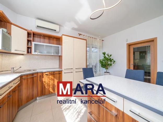 Prodej bytu 4+kk, Olomouc, Novosadský dvůr, 127 m2