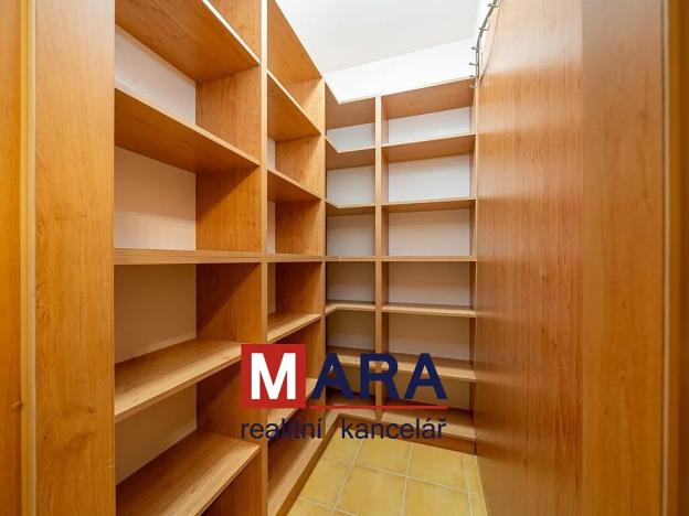 Prodej bytu 4+kk, Olomouc, Novosadský dvůr, 127 m2