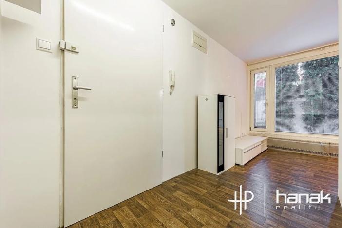 Prodej bytu 1+kk, Šternberk, Labutí, 31 m2