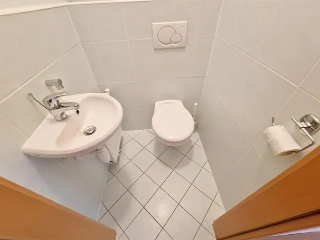 Pronájem bytu 2+kk, Praha - Vokovice, Půlkruhová, 52 m2